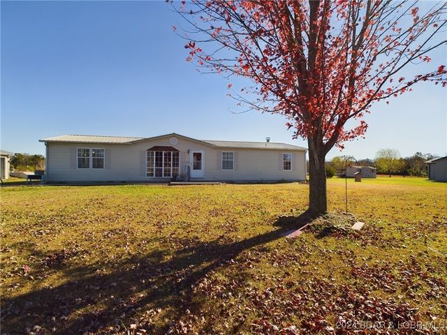 $299,999 | 1298 South E Highway | Leesville Township - Henry County