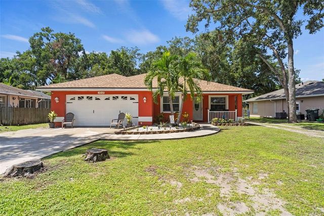 $379,999 | 1012 Hubbel Road | Braden River West