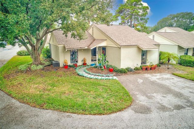 $299,500 | 24 Windrush Bay Drive | Tarpon Springs