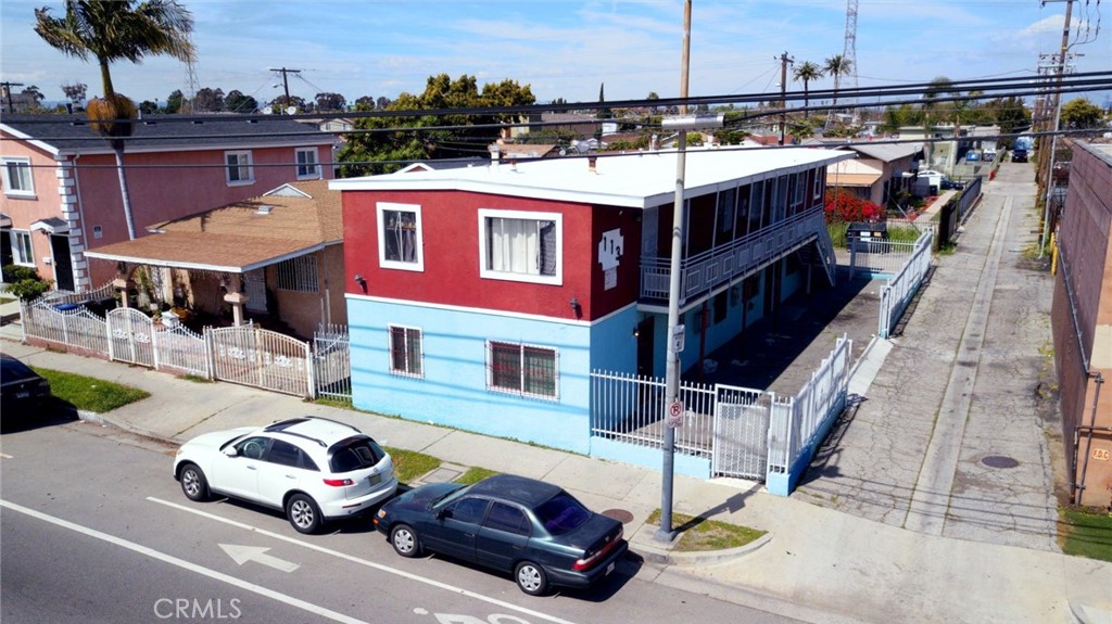 a car parked in front of a building