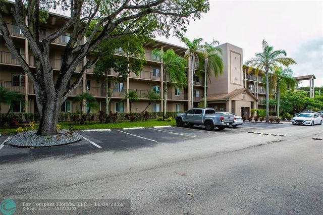 $1,975 | 12750 Southwest 15th Street, Unit 110 | Century Village