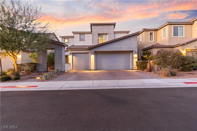 $890,000 | 20 Papavero Court | Lake Las Vegas