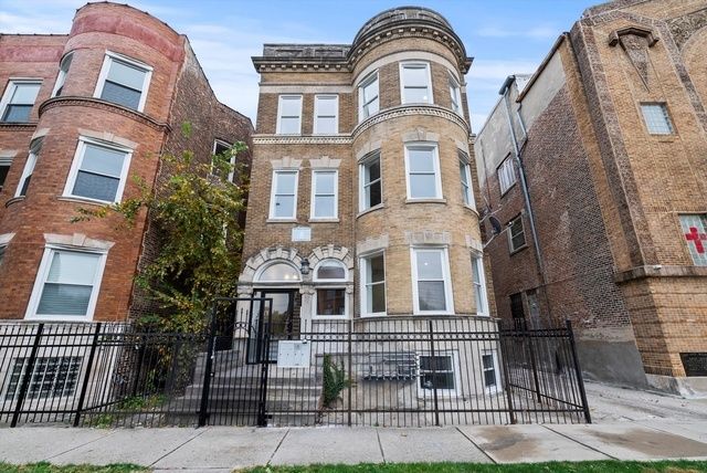 $1,495,000 | 5127 South Indiana Avenue | Washington Park