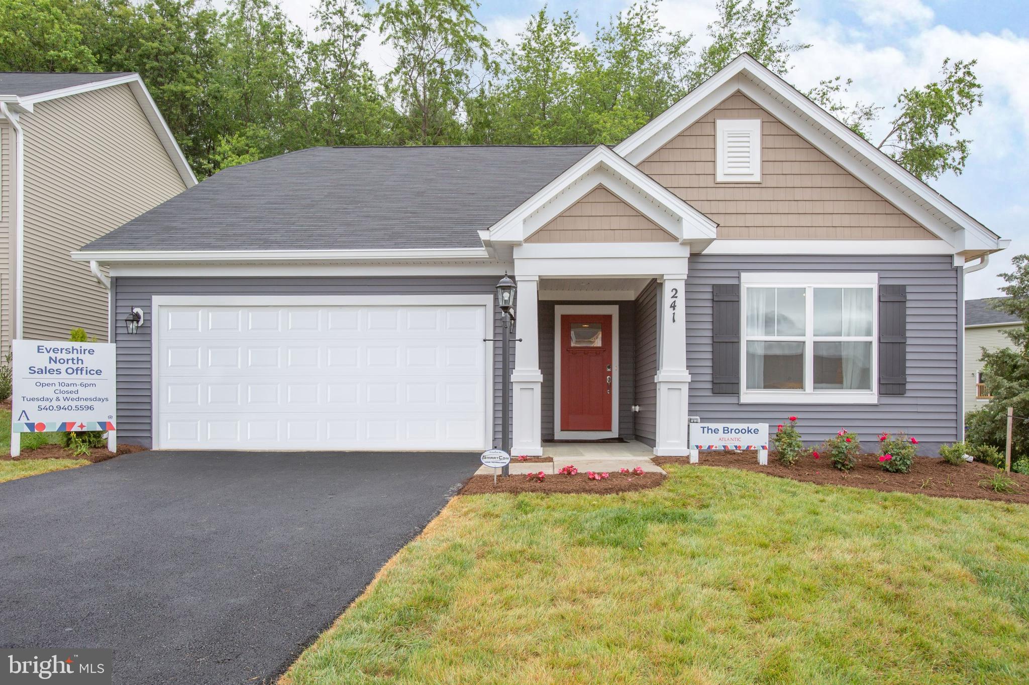 a view of outdoor space yard and garage