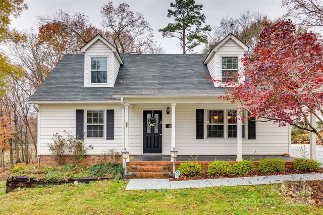 $425,000 | 110 Yorktowne Street | Fort Mill