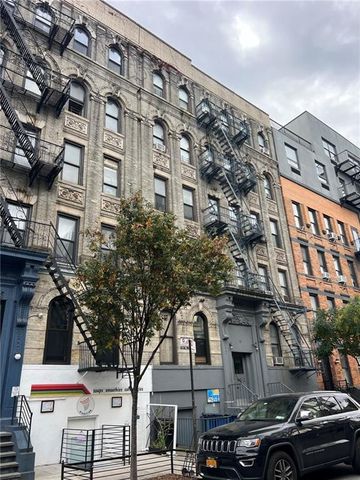 $330,000 | 72 Richardson Street, Unit 19 | Williamsburg