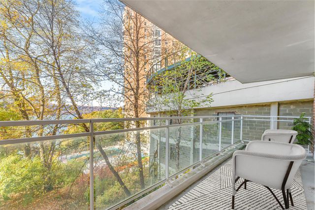 $595,000 | 2575 Palisade Avenue, Unit 1L | Spuyten Duyvil