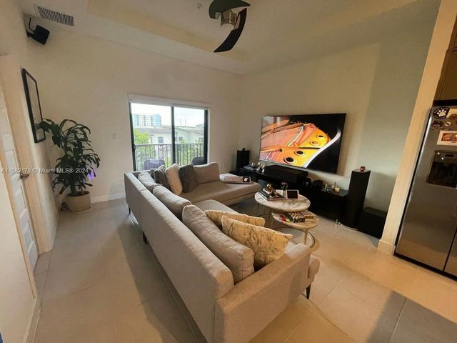 $2,999 | 8045 Northwest 104th Avenue, Unit 36 | Doral