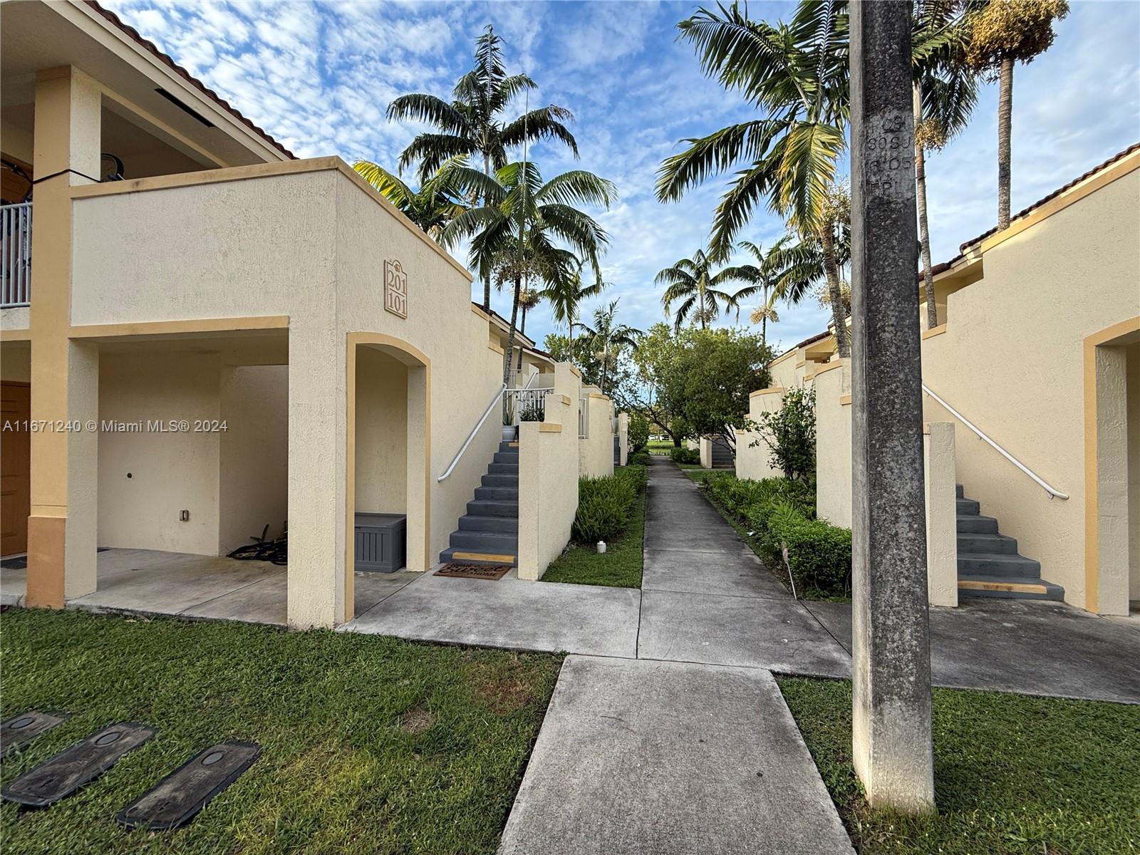 a view of a back yard of the house