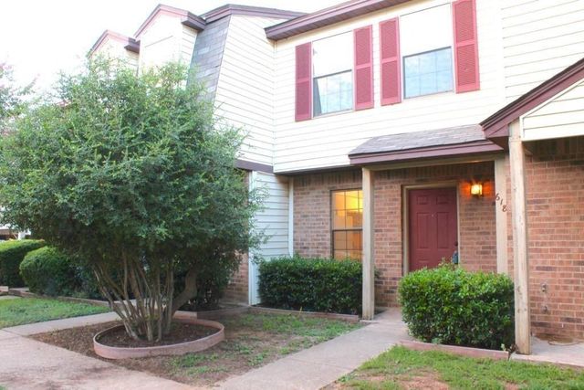 $180,000 | 618 West Collins Street | Denton