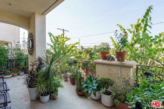 $592,000 | 6800 Corbin Avenue, Unit 105 | Reseda