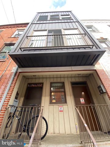 $2,750 | 1839 North Bouvier Street, Unit A | North Central