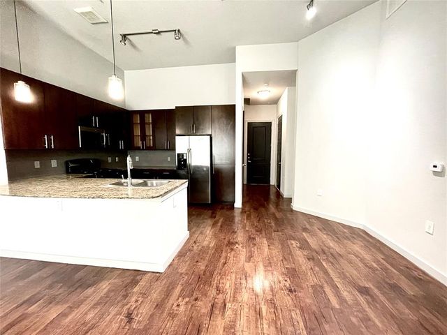 $2,196 | 2525 McCue Road, Unit 353 | Galleria