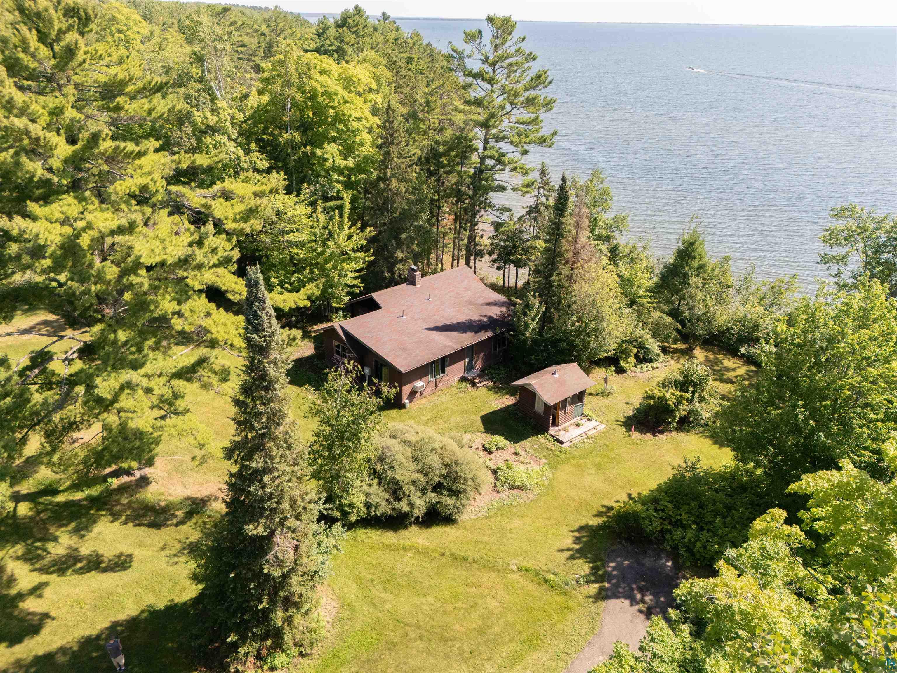 Bird's eye view featuring Lake Superior frontage