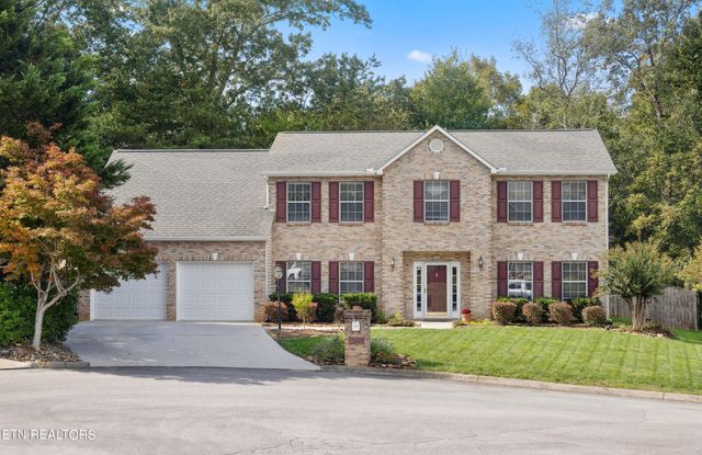 $599,500 | 1500 Silverdale Lane