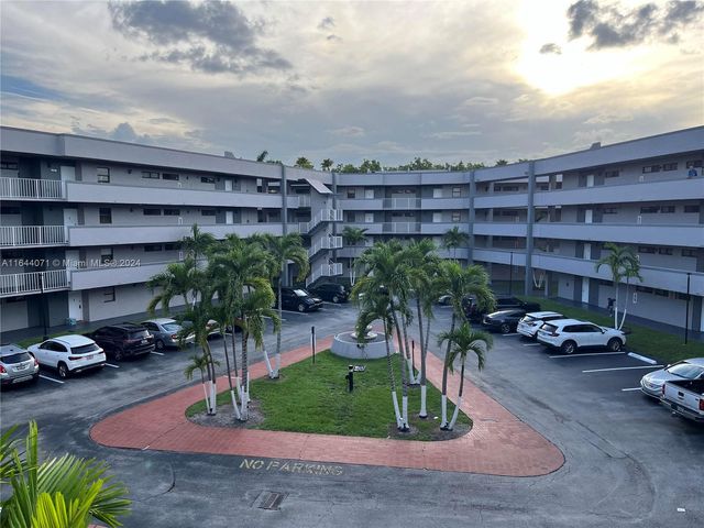 $300,000 | 18000 Northwest 68th Avenue, Unit 306A | Country Club of Miami