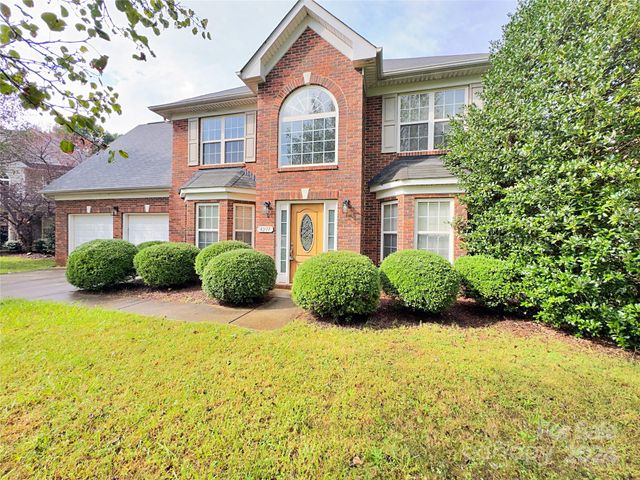 $418,000 | 4211 Greenfield Circle Northwest | Davidson - Kannapolis