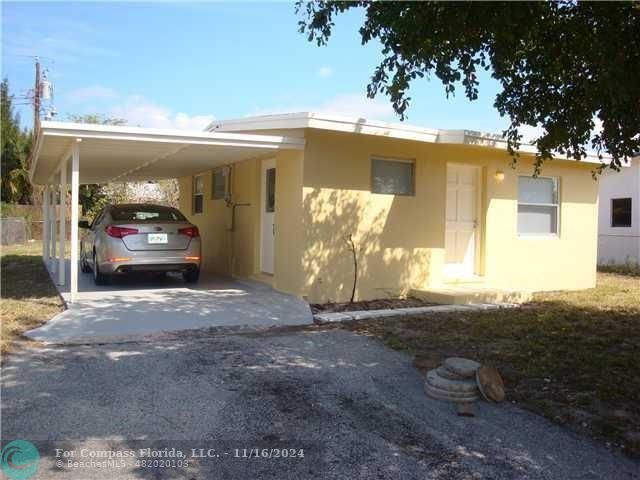 $1,900 | 3024 East Palm Drive | Rolling Green Ridge