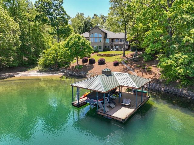 $4,500,000 | 217 East Wynward Pointe Drive | Keowee Key