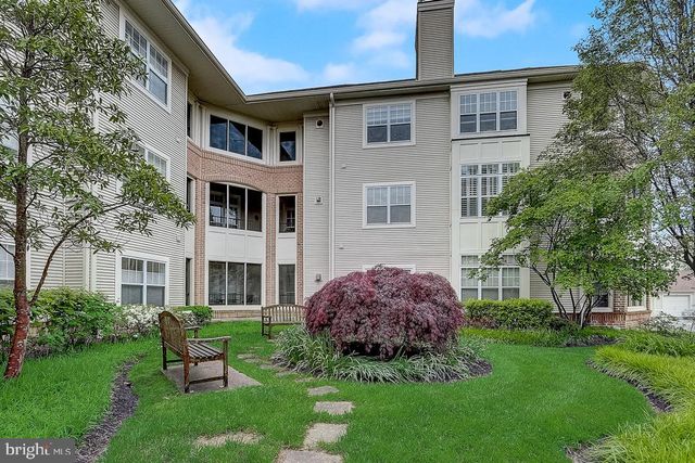 $375,999 | 2115 Ganton Green, Unit G309 | Ellicott City