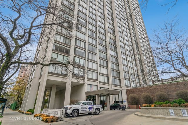 $139,900 | 5455 North Sheridan Road, Unit 405 | Edgewater Beach