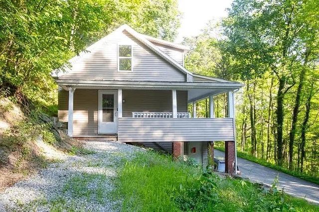 $199,900 | 566 Old Lincoln Highway East | Ligonier Township