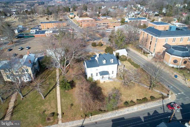 $2,200,000 | 50 Culpeper Street | Warrenton