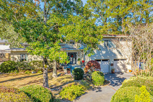 $1,100,000 | 46 Chadwick Drive | South Windemere