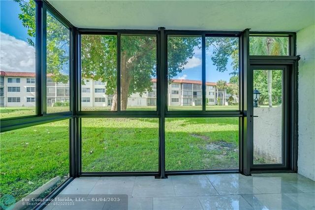 $189,500 | 8911 South Hollybrook Boulevard, Unit 102 | Hollybrook Golf & Tennis Club