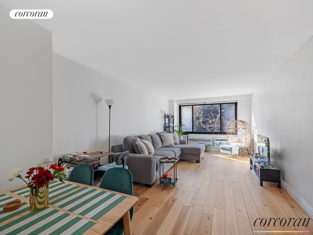 $590,000 | 185 Hall Street, Unit 307 | Clinton Hill