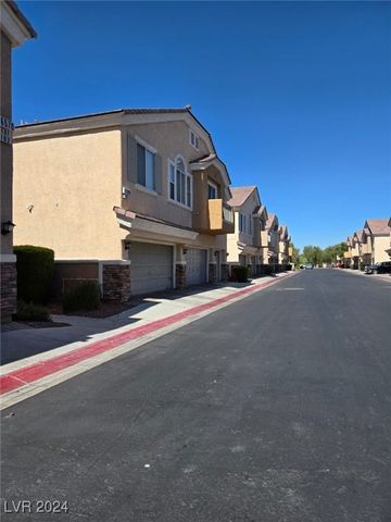 $1,800 | 6570 Tumbleweed Ridge Lane, Unit 102 | Boulder Court