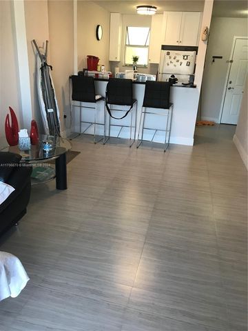 $1,600 | 665 Northeast 83rd Terrace, Unit 204 | Shorecrest