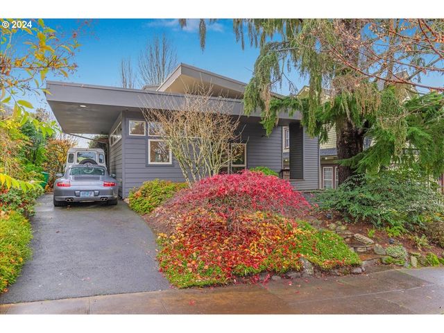 $939,000 | 3015 Southeast 43rd Avenue | Richmond