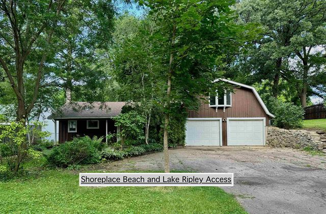 $324,900 | W9285 Oakland Road | Lake Ripley