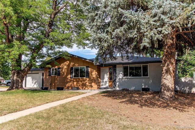 $659,900 | 20 College Court | Longmont Estates