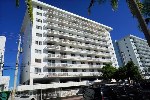 $520,000 | 401 Ocean Drive, Unit 701 | The Presidential