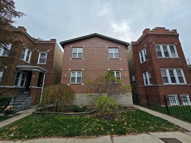 $2,100 | 4853 North Central Avenue, Unit A | Jefferson Park