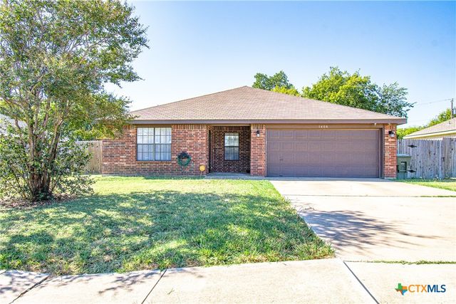 $215,000 | 1406 Nina Drive | Morris