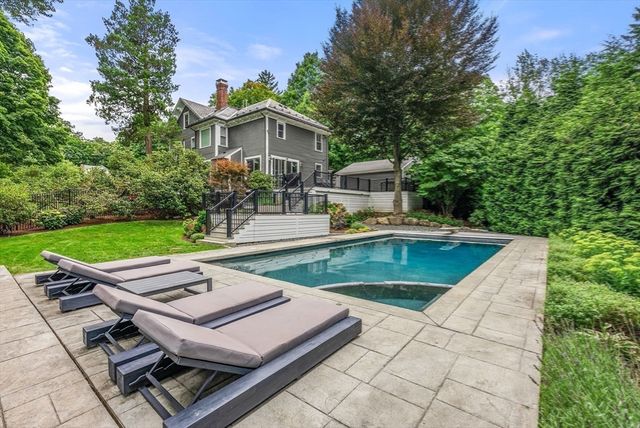 $3,460,000 | 5 Cliff Road | Wellesley Farms