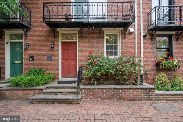 $995,000 | 269 South 3rd Street | Society Hill