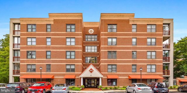 $2,100 | 602 McKinsey Park Drive, Unit 301 | Severna Park