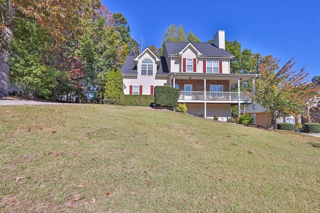 $440,000 | 1600 Misty Valley Drive Southeast | Creek Side Estates