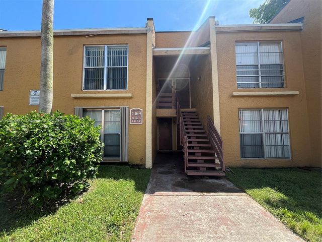 $1,800 | 4469 Treehouse Lane, Unit B | Tamarac