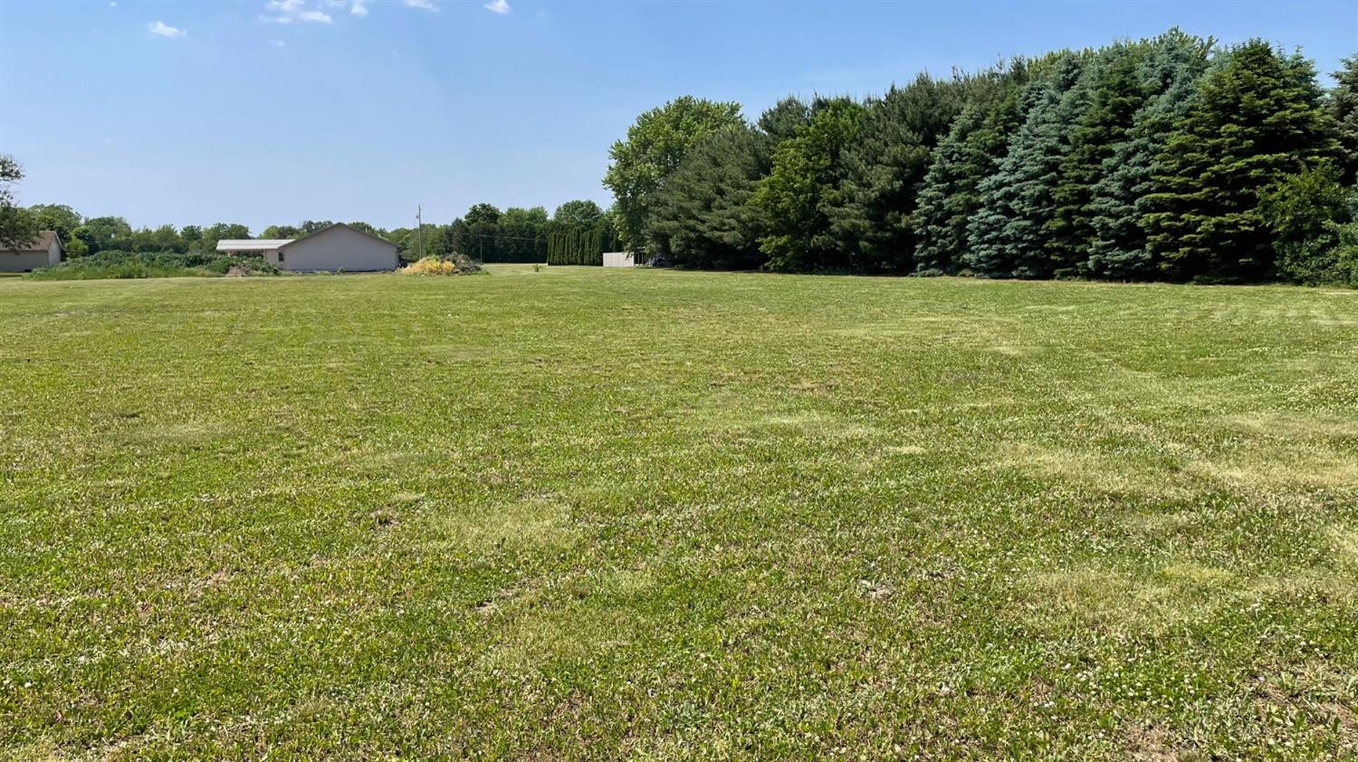 a view of an outdoor space and a yard