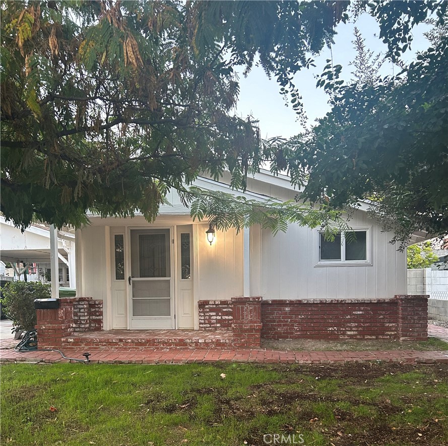 front view of house with a yard