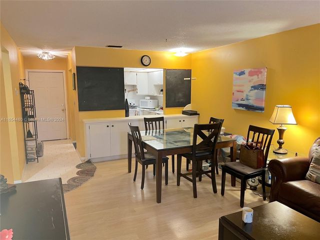 $148,900 | 4110 Northwest 88th Avenue, Unit 205 | Royal Land