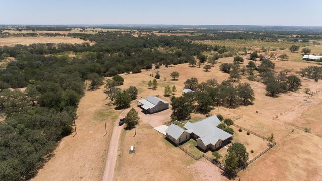 $899,000 | 570 Cowboy Trail Drive