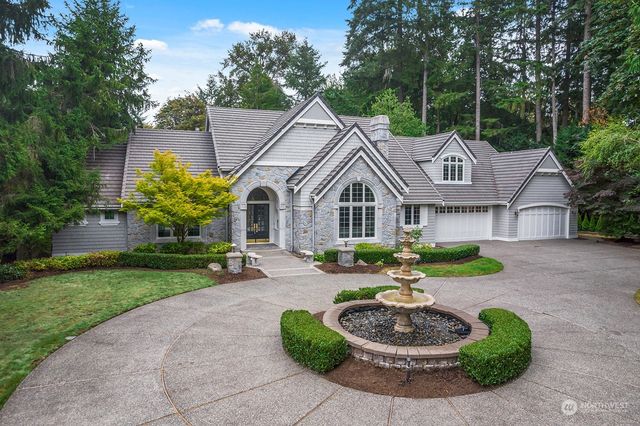 $3,648,000 | 822 Windsor Drive Southeast | Sammamish