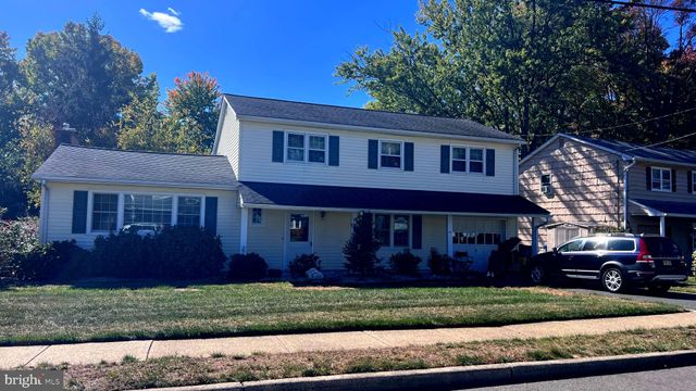 $550,000 | 31 Colonial Lake Drive | Lawrence Township