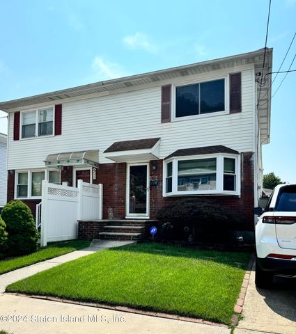 $720,000 | 102 Belfast Avenue | New Dorp